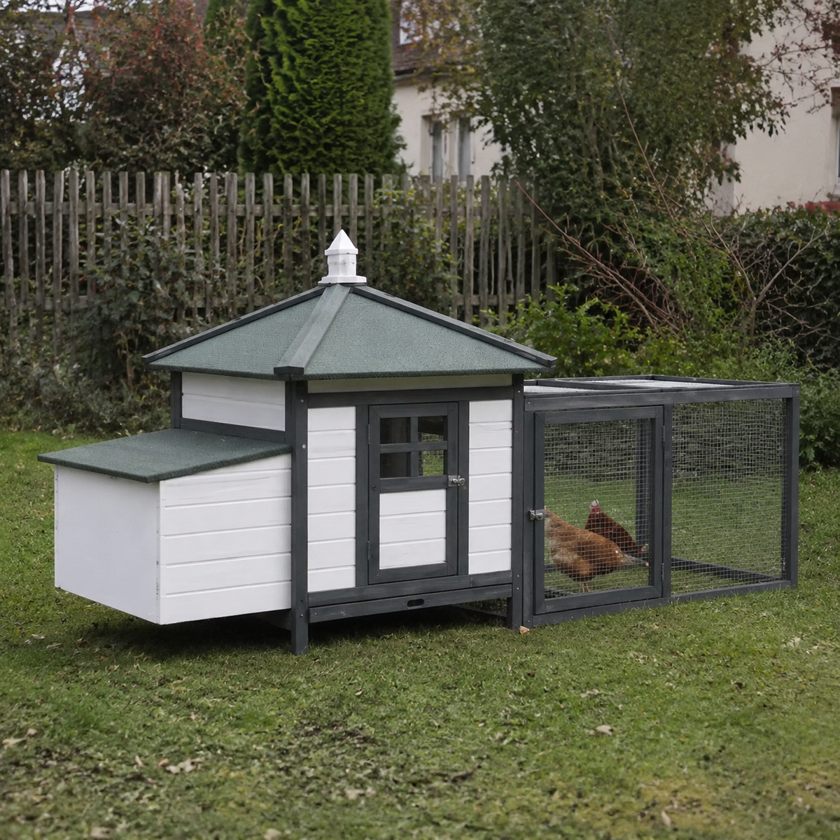 Poulailler cottage en bois avec enclos Ma Poupoule · Le Hameau
